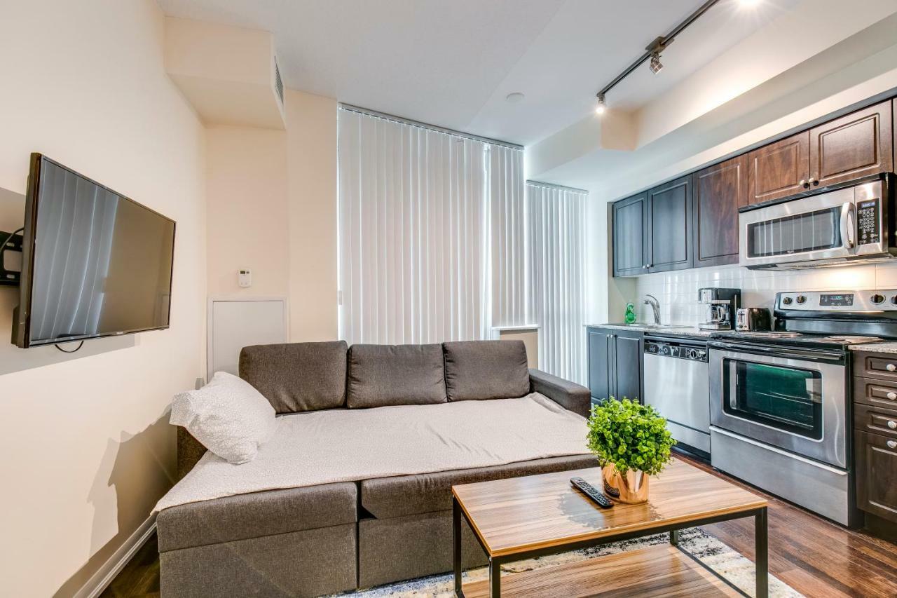 Stunning Condo Suite By Waterfront Торонто Екстериор снимка